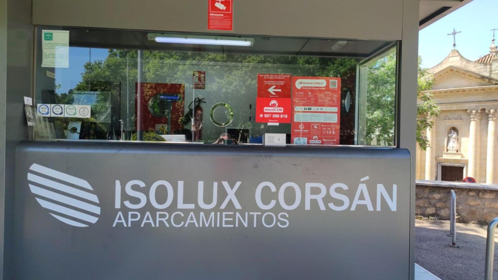 Puerta Sevilla Parking Gratis Cordoba Luaran gambar